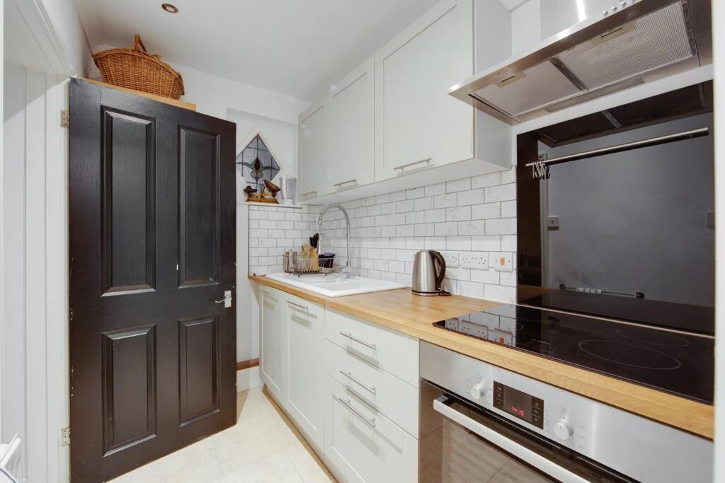 Princes Villa - Large Fully Self Contained Flat, 5 Minutes From The Sea Hastings Buitenkant foto