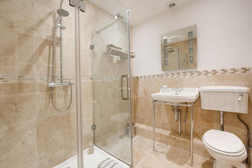 Princes Villa - Large Fully Self Contained Flat, 5 Minutes From The Sea Hastings Buitenkant foto
